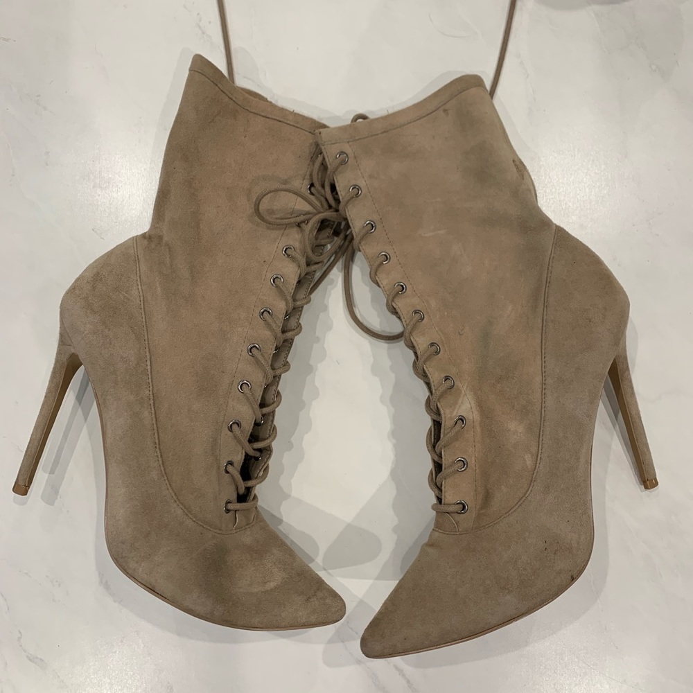 Steve Madden Lace Up Bootie